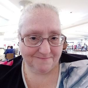 Meet your Posher, Michele